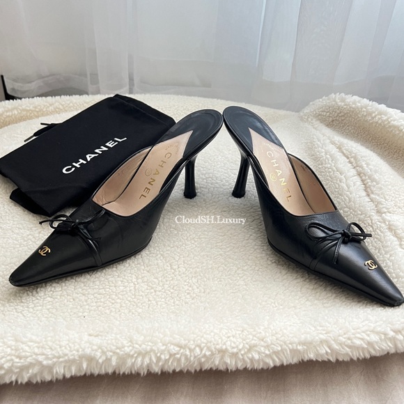Auth Chanel Vintage Black Pointed CC Logo Mules - Size 37 - Picture 3 of 12